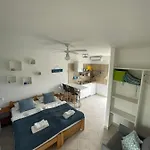 Apartamento Sukosan Studio Apartman *