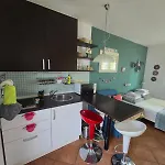 Apartamento Sukosan Studio Apartman Sukošan
