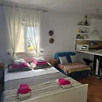 Sukosan Studio Apartman Apartamento *
