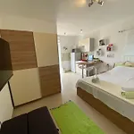 Apartamento Sukosan Studio Apartman
