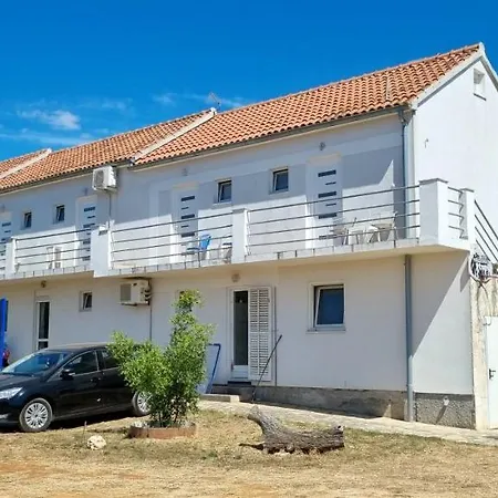 Sukosan Studio Apartmani