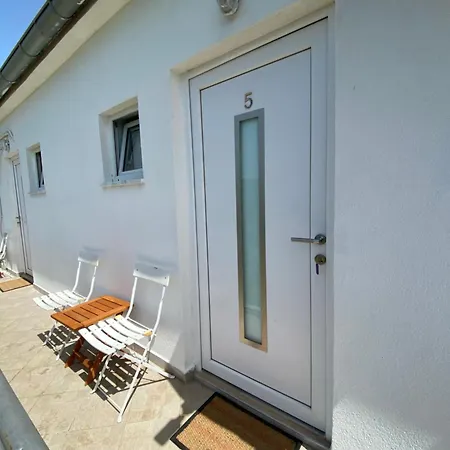 Apartment Sukosan Studio Apartman *