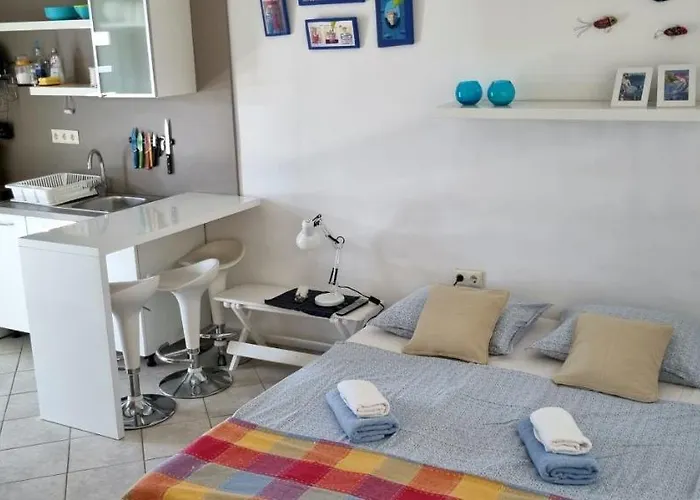 Sukosan Studio Apartman 아파트