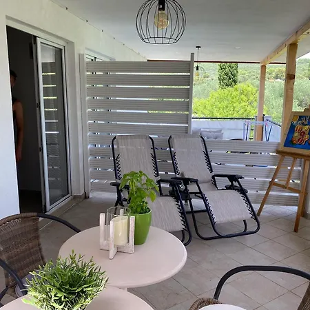 Sukosan Studio Apartman *