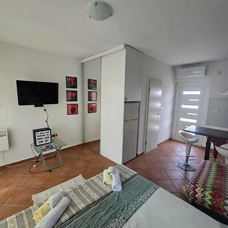 Studio Apartman Sukosan